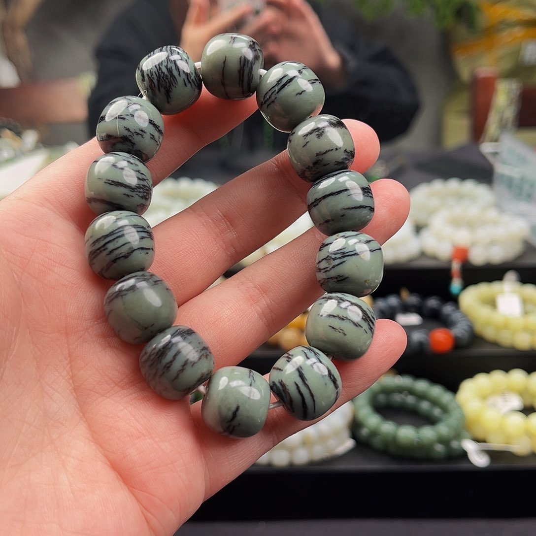 和田玉手串未镶嵌