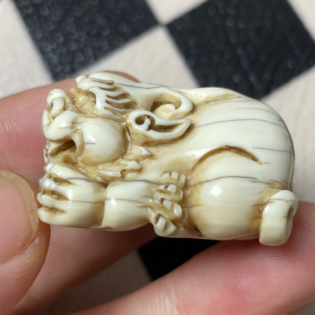 藏传特殊骨头貔貅