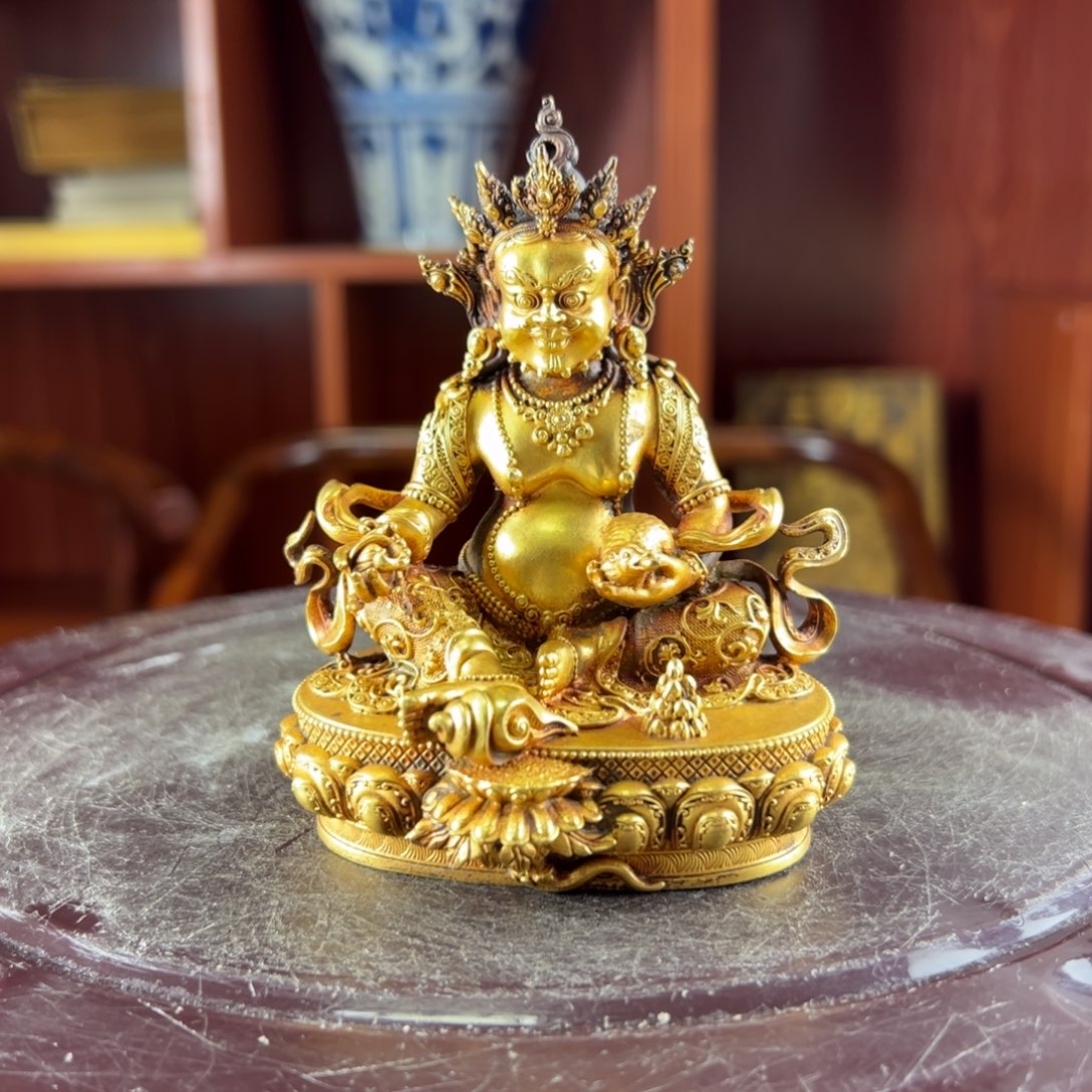 ༢****༢佛像的造型和造型