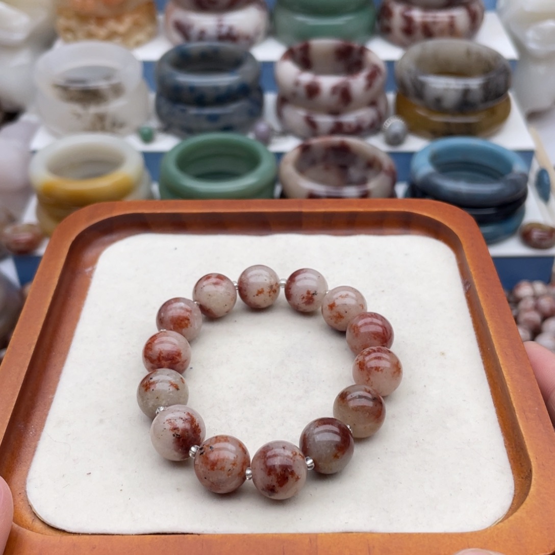 石英质玉（佘太翠）未镶嵌手镯