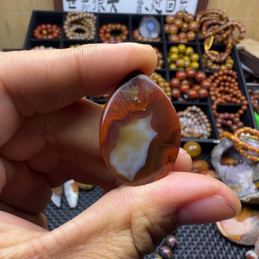 玛瑙/玉髓未镶嵌颈饰