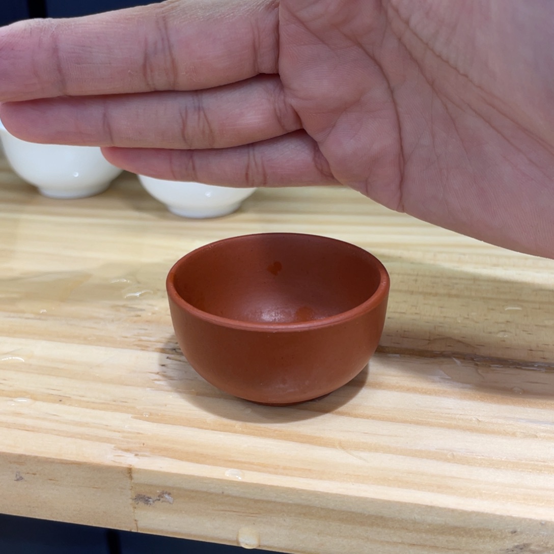 l****n朱泥红小杯25毫升，4个一套