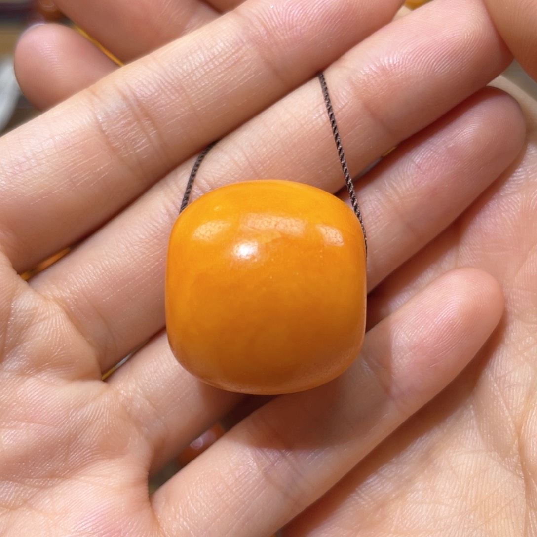 【闪购商品】琥珀裸石未镶嵌墩子