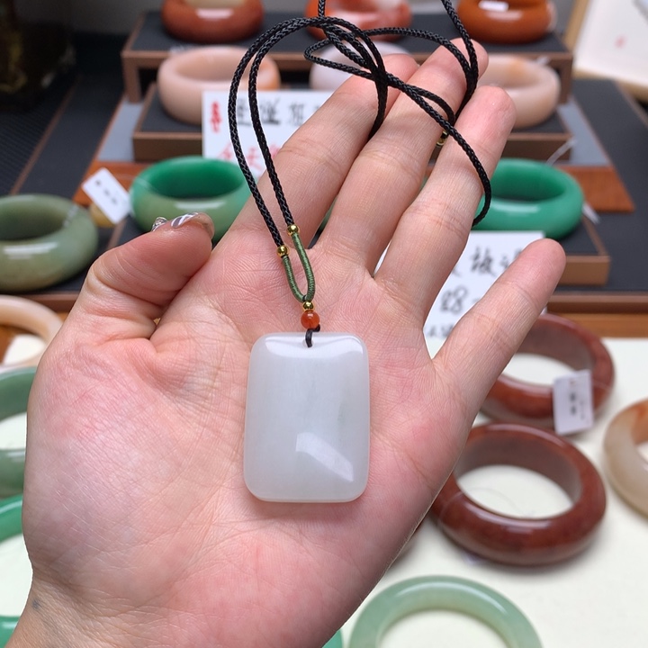 石英质玉（非洲翠）合金佘太翠