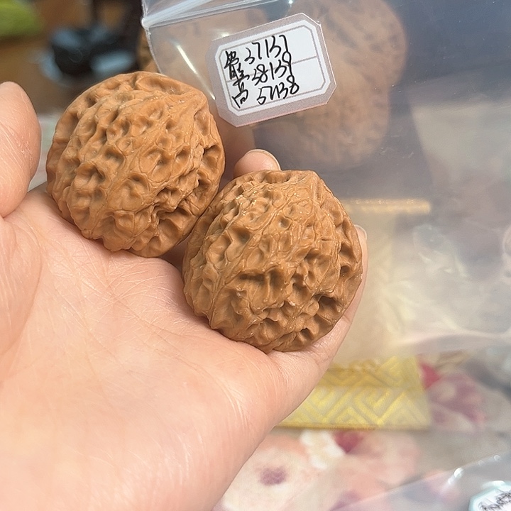 文玩核桃把件非嫁接北京