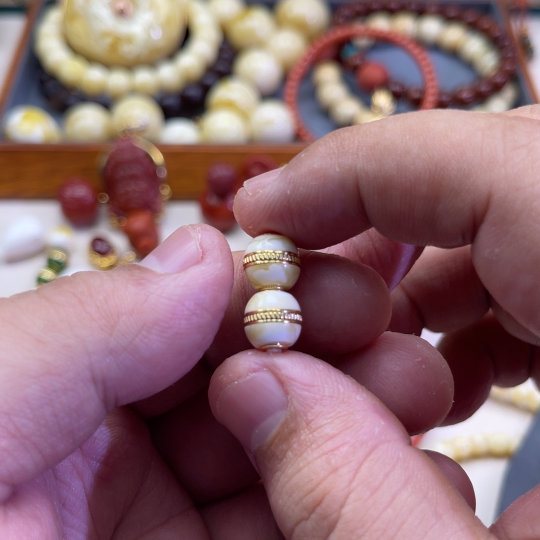 琥珀未镶嵌珠宝奇石32