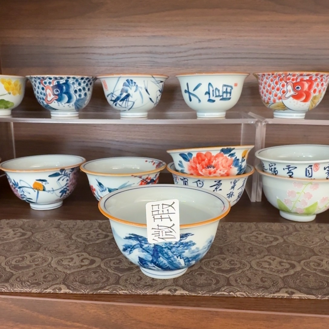 釉下手绘茶具微瑕