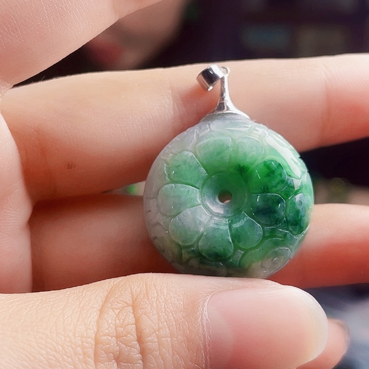 翡翠银S925镶嵌颈饰多样性