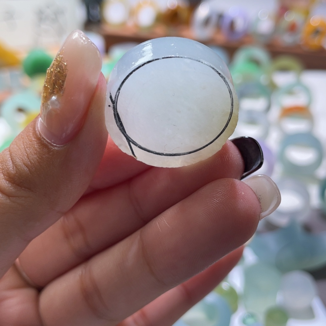 定制翡翠未镶嵌翡翠