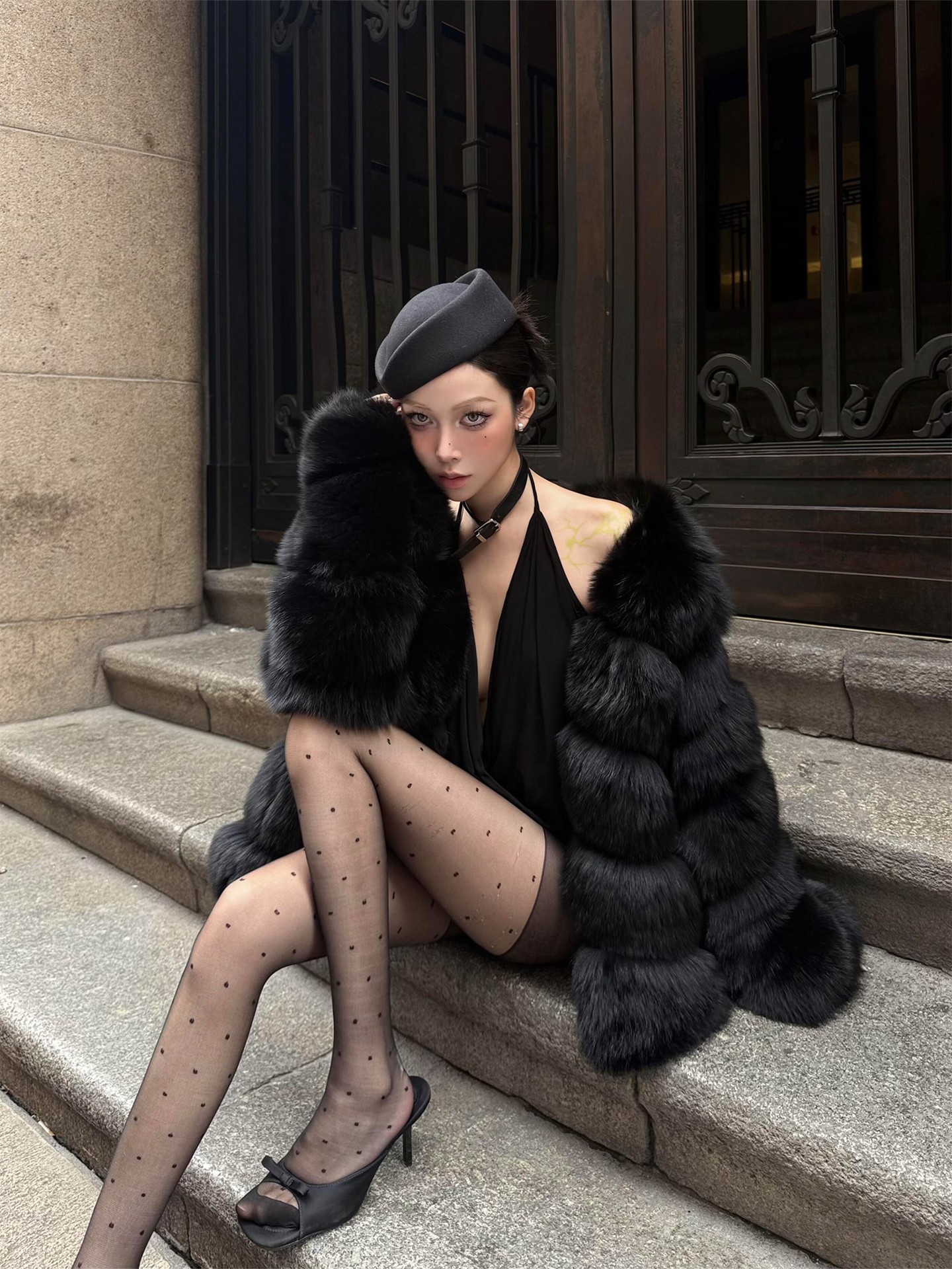 黑色爆款洋气简单皮草外套女2025新款海宁时尚环保年轻厚毛毛大衣