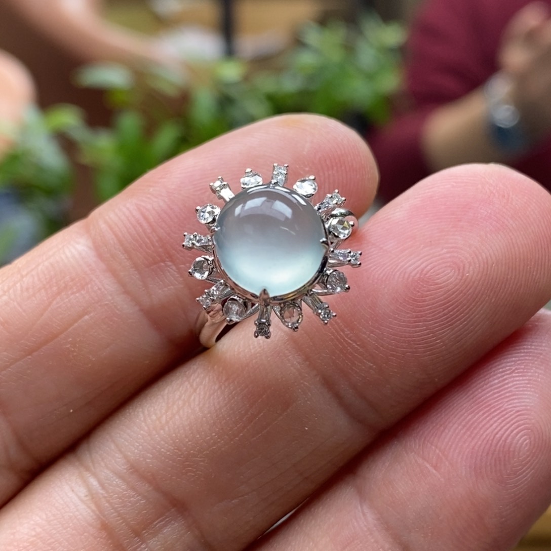 翡翠戒指18K金镶嵌戒指