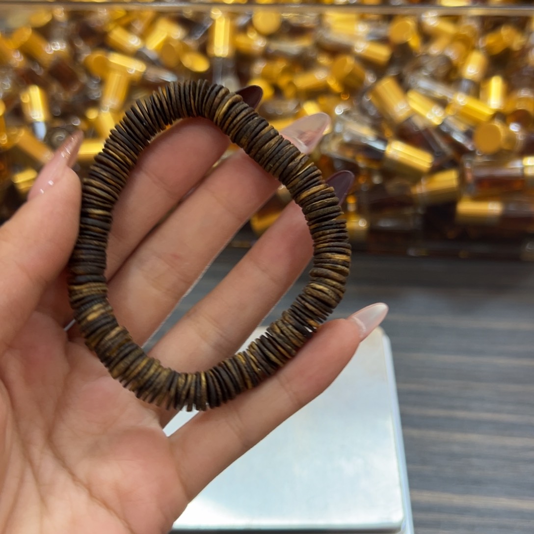 沉香沉香碎屑奇楠沉香老料888888