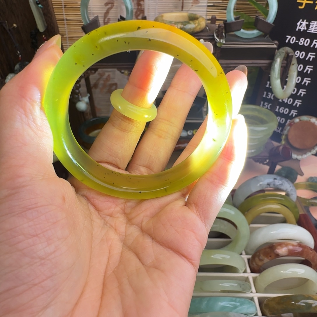 柚***记蛇纹石玉未镶嵌手镯