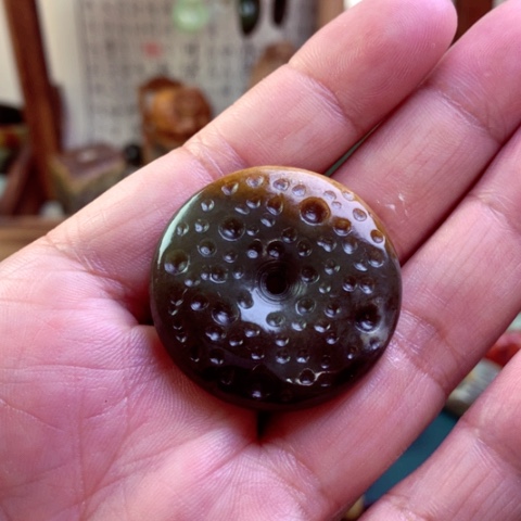 岫岩河磨玉（透闪石质玉）颈饰未镶嵌