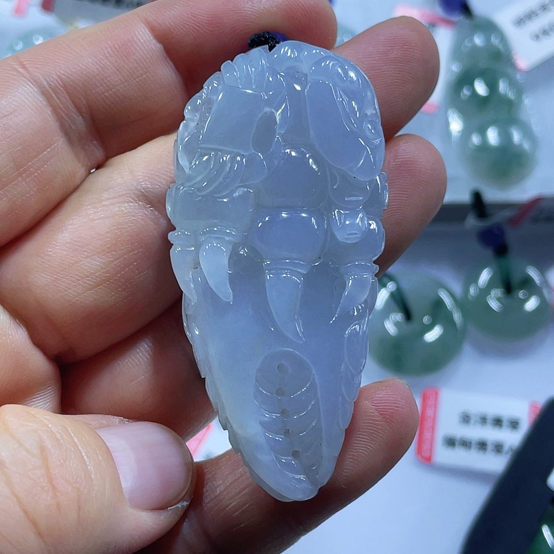 未镶嵌定制翡翠翡翠吊坠