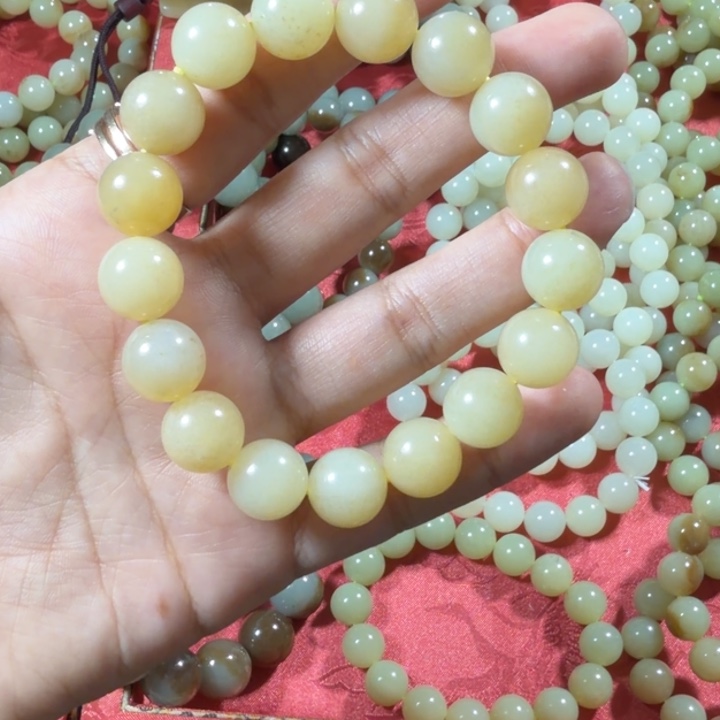 令***伟和田玉（糖玉）未镶嵌手链