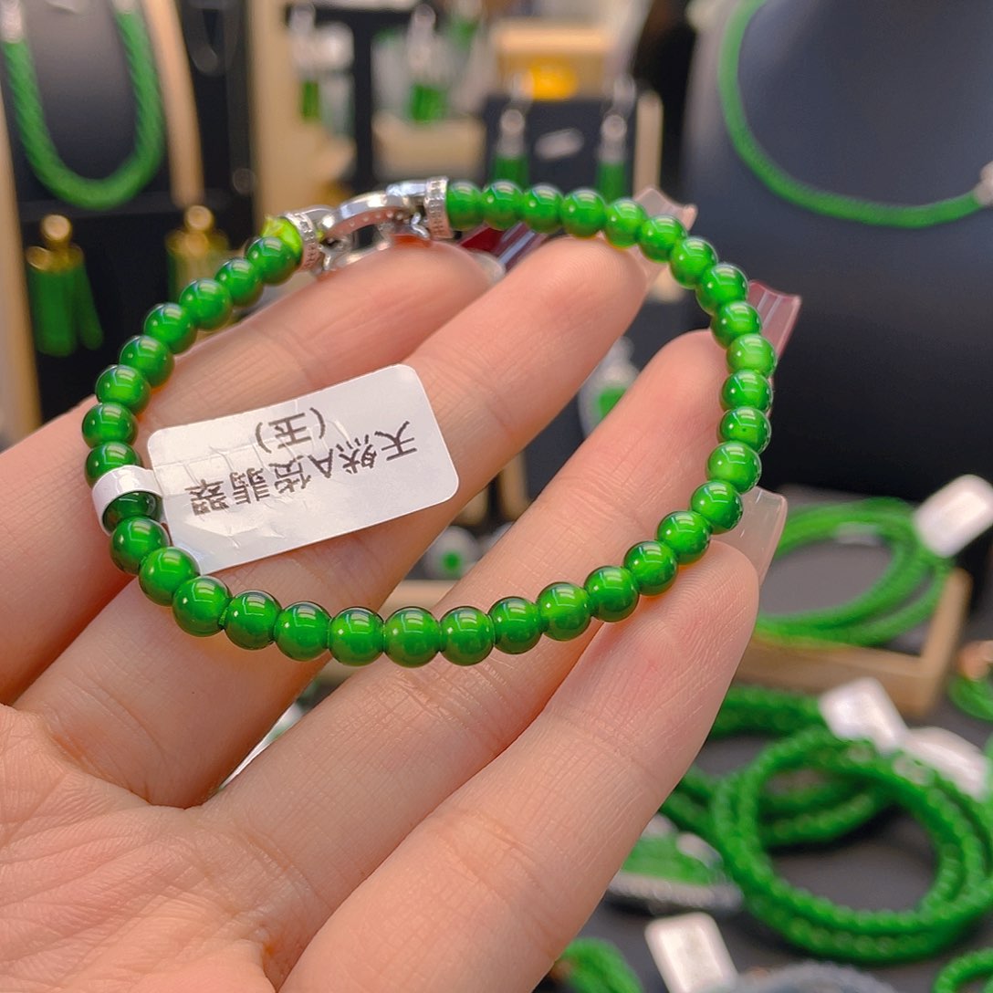 翡翠手链未镶嵌卡5