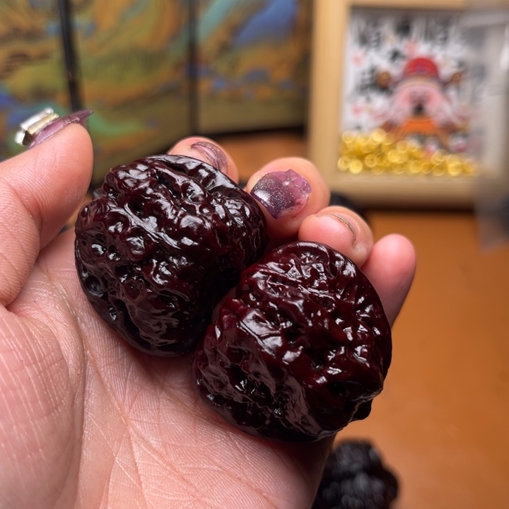 刘***五核桃地闷文玩手把件蛤蟆头 145