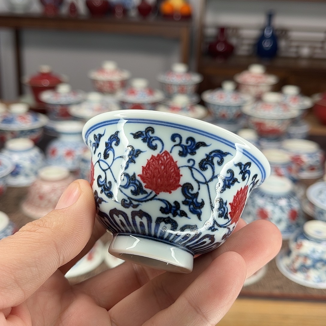 梦****陶景德镇陶瓷青花釉里红