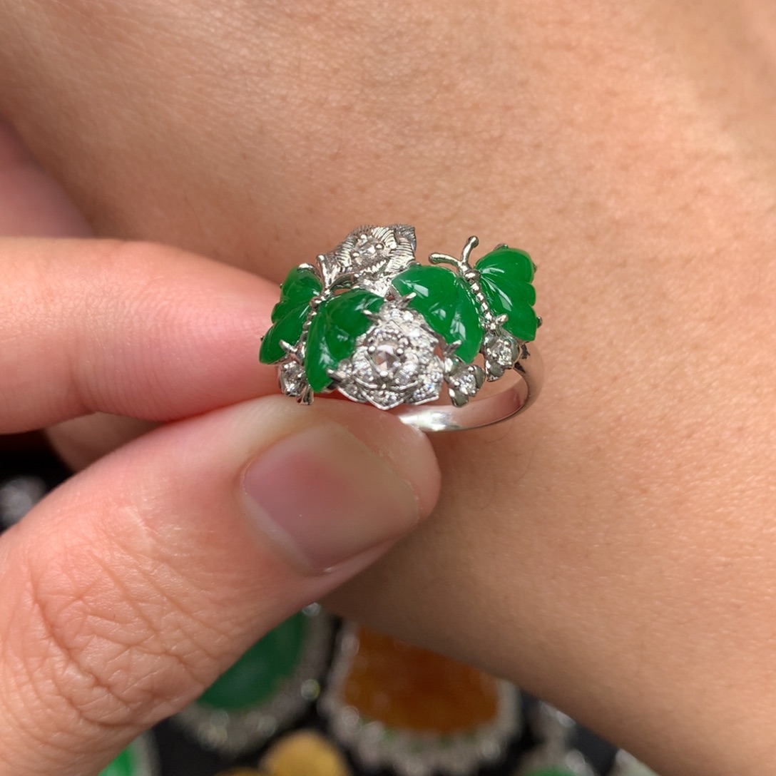 翡翠18K金镶嵌戒指