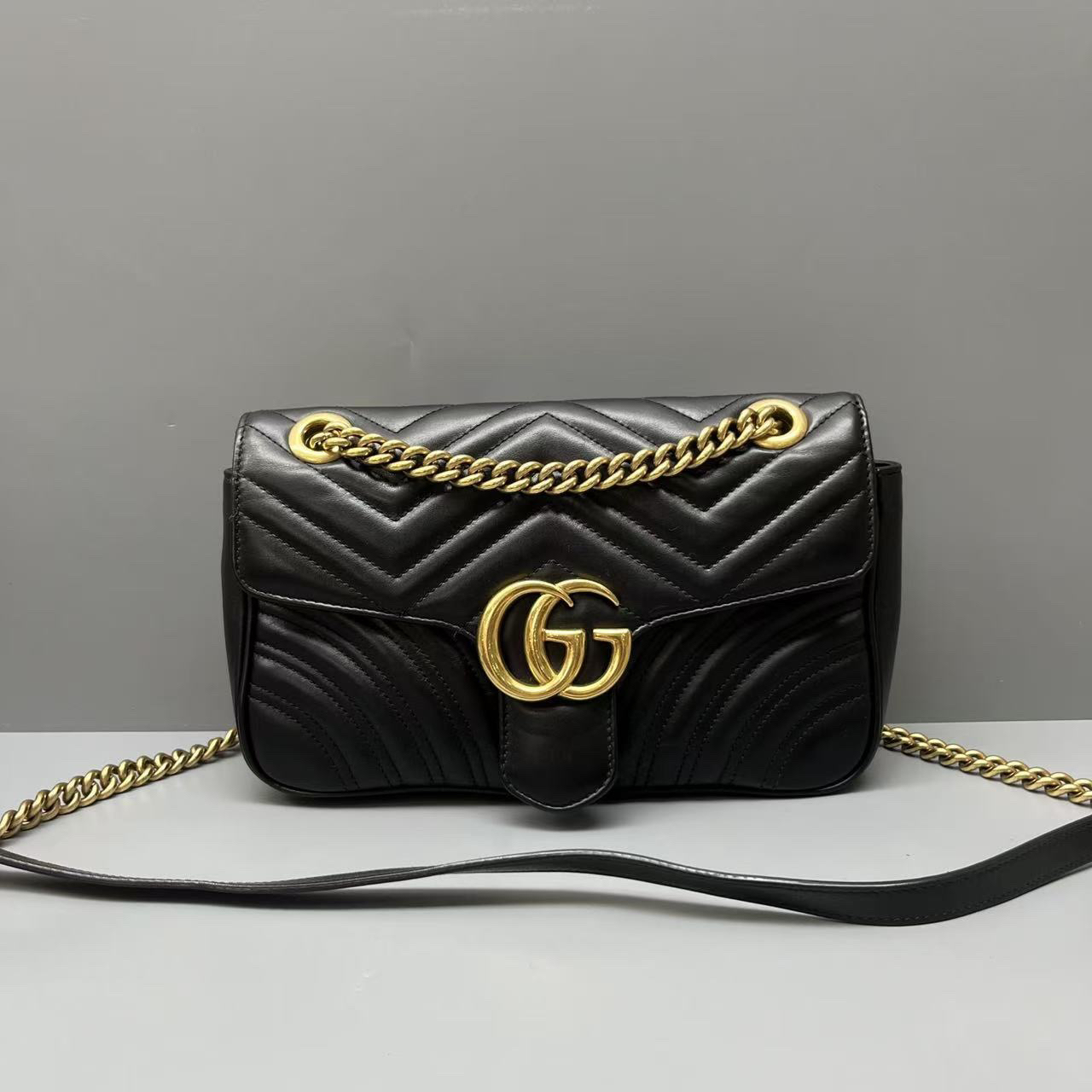 95新 GUCCI/古驰 黑金marmont中号链条包 尺寸26*15 SV14922
