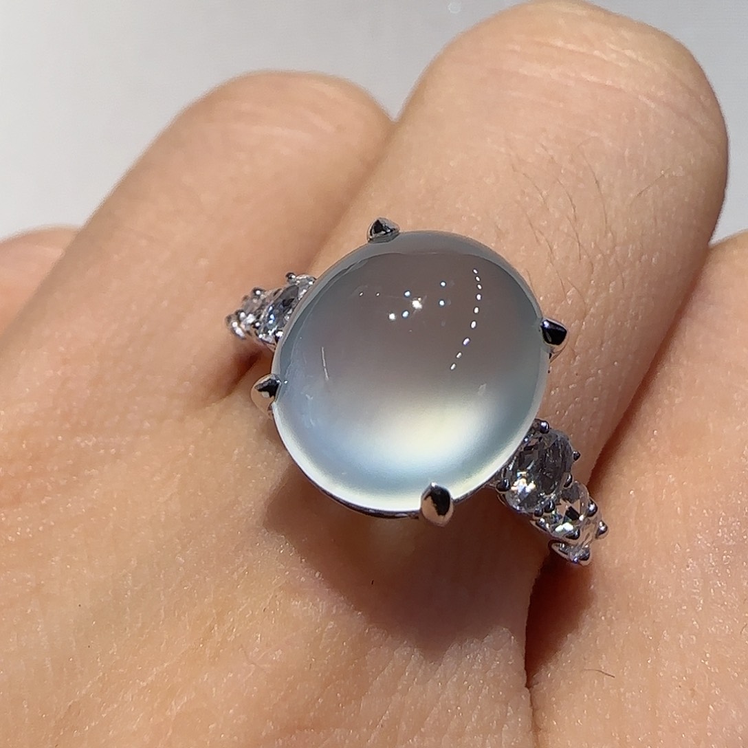 翡翠戒指18K金镶嵌戒指