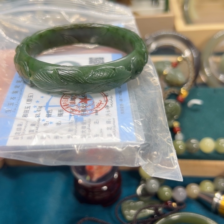 和田玉手镯未镶嵌56.8圈围3815