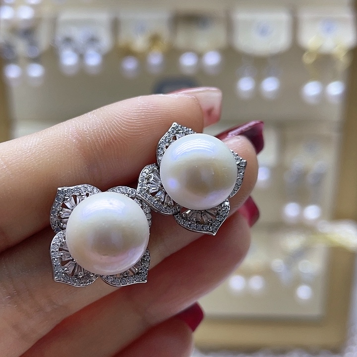 银S925镶嵌淡水珍珠耳饰