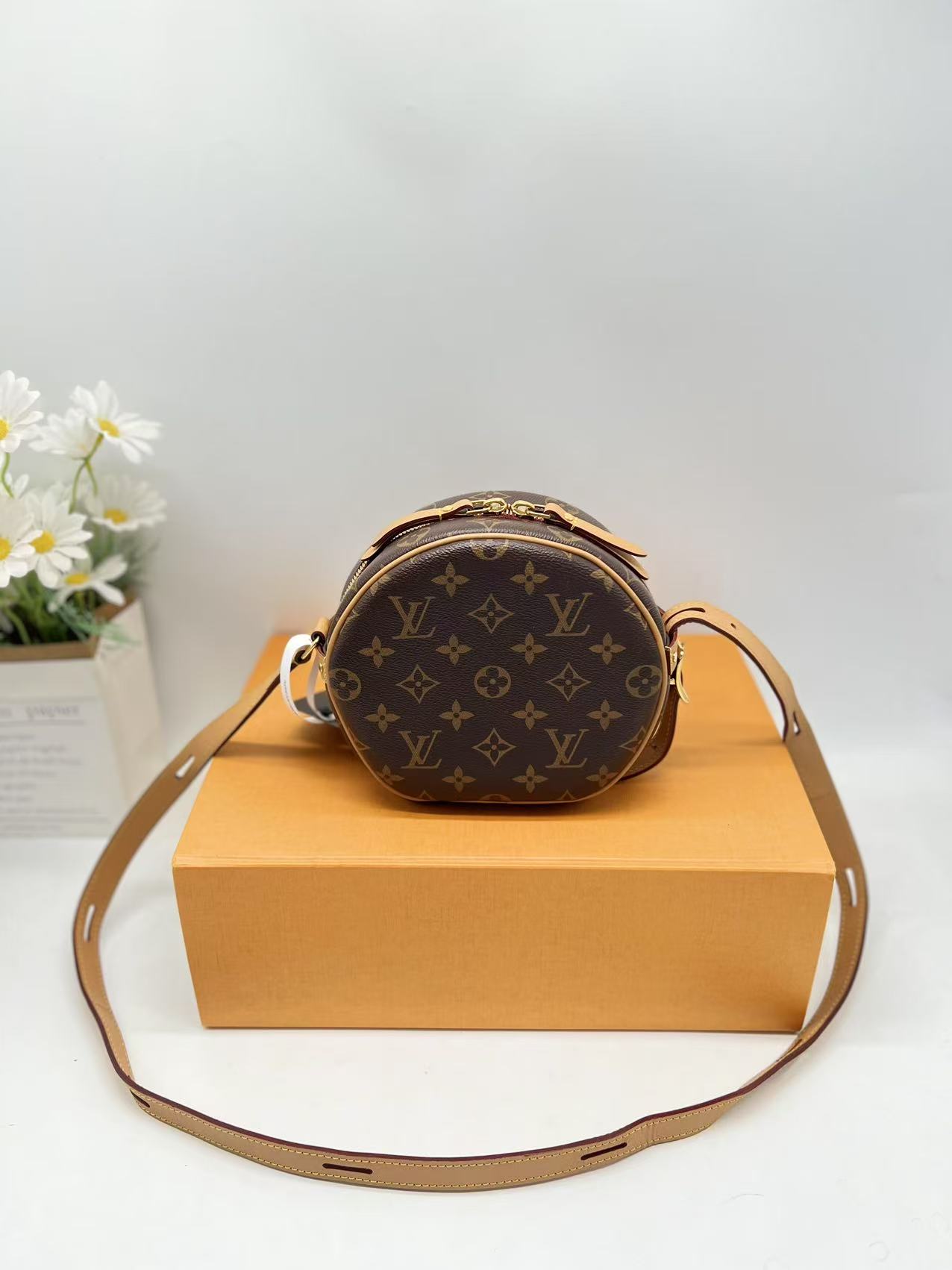 99新 LouisVuitton/路易威登 98新/软饼包/小软饼