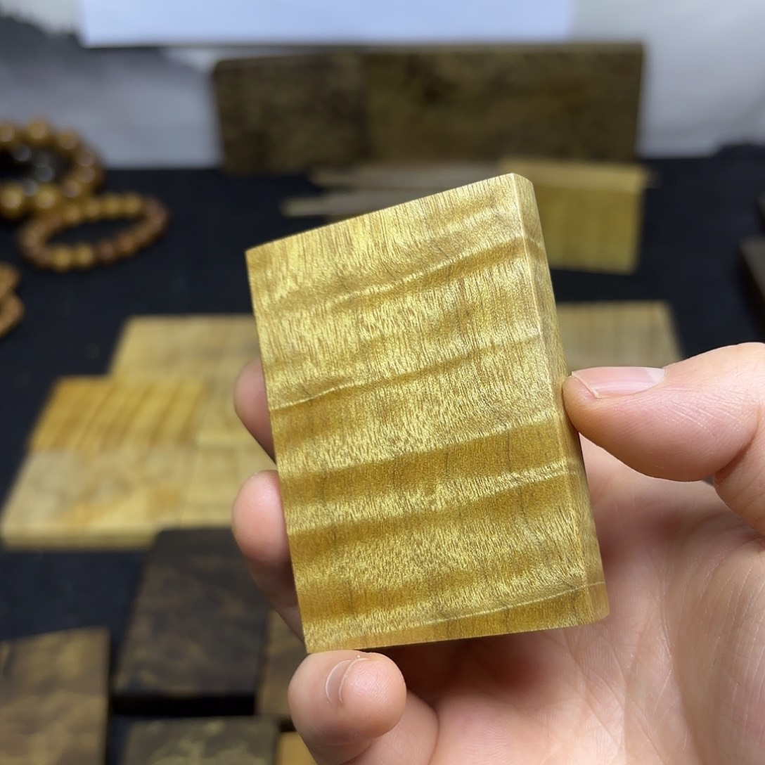 三***道金丝楠一物一拍链接