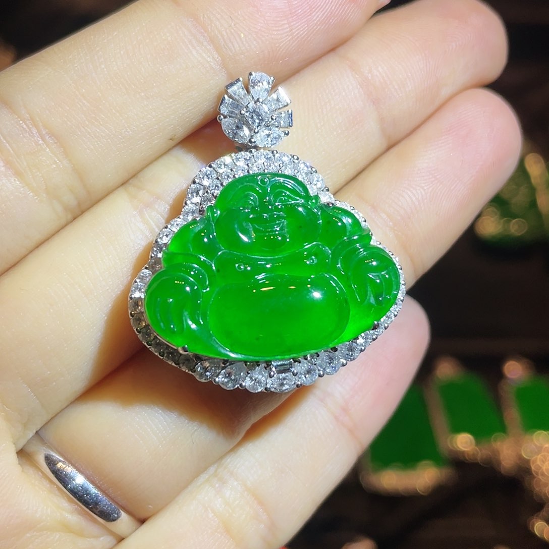 翡翠颈饰18K金镶嵌佛公