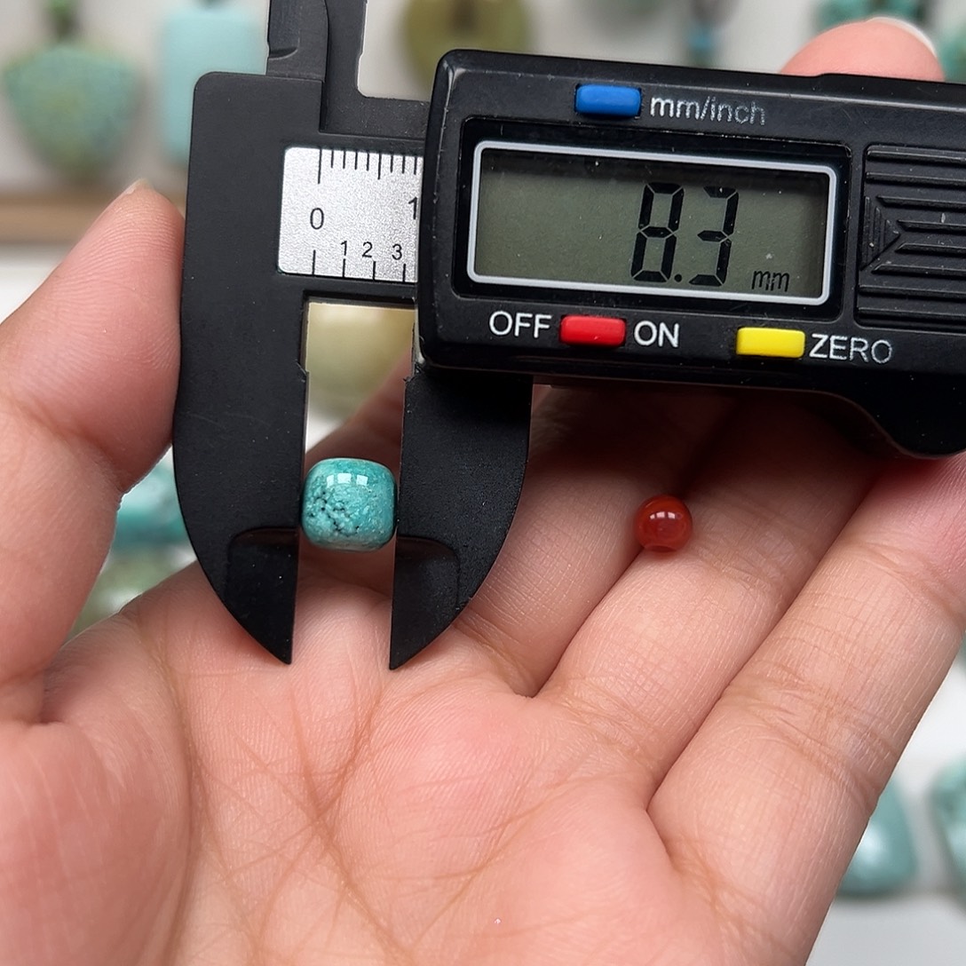 南红玛瑙未镶嵌珠宝奇石