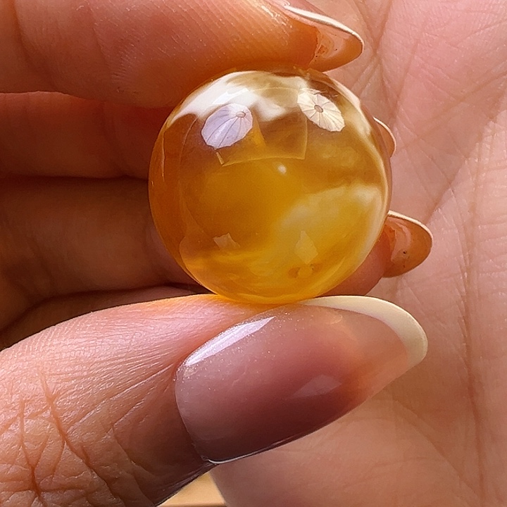 蜜蜡未镶嵌珠宝奇石