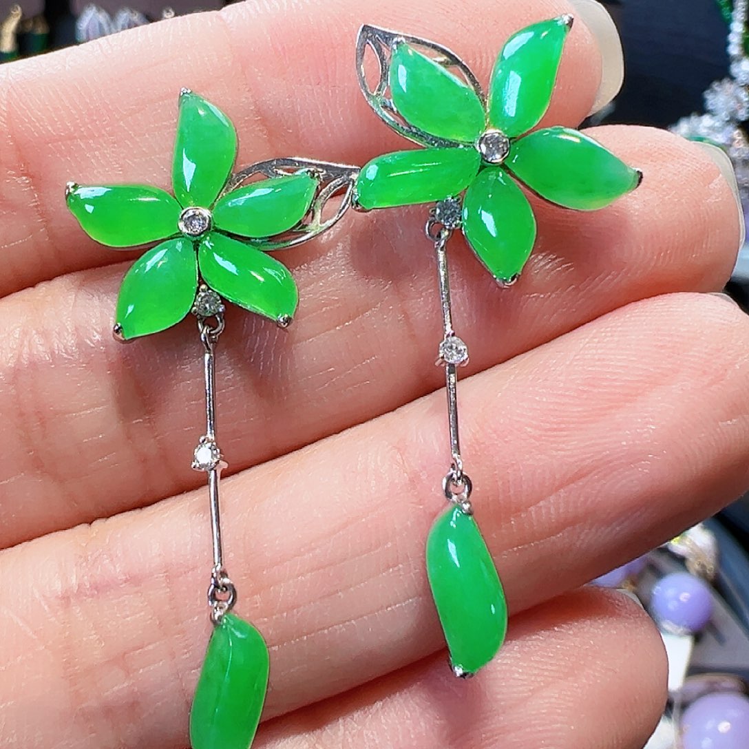 翡翠耳饰18K金镶嵌签收后24小时鉴赏期