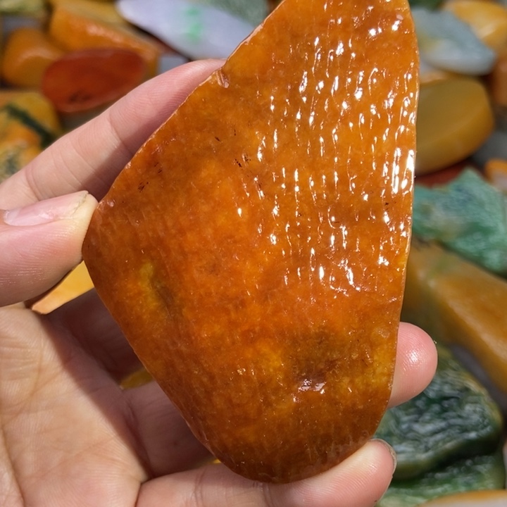 翡翠未镶嵌颈饰缅甸