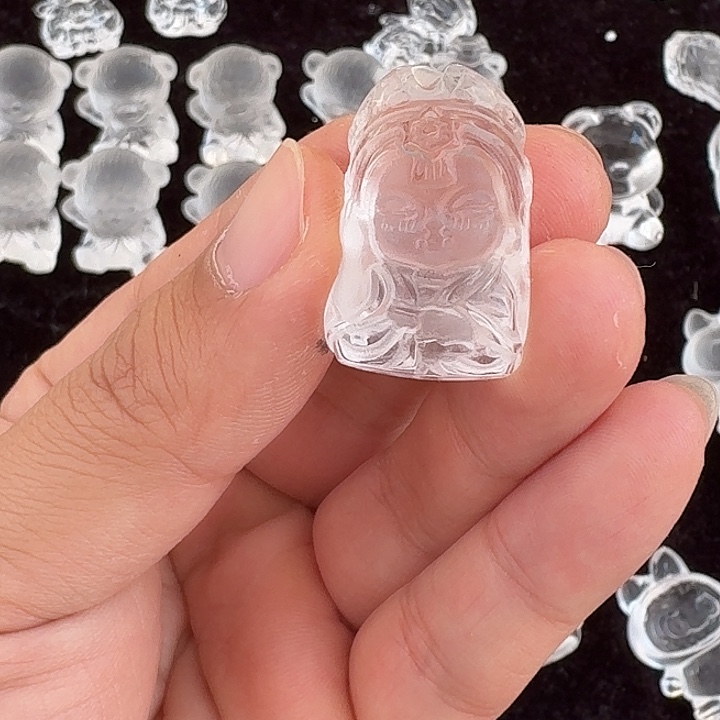 未镶嵌颈饰水晶雨***?白水晶