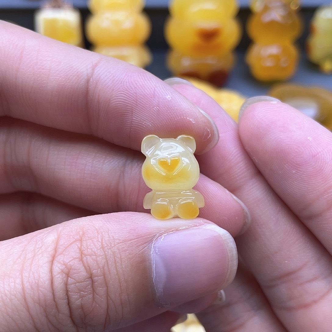 琥珀裸石未镶嵌蜜蜡