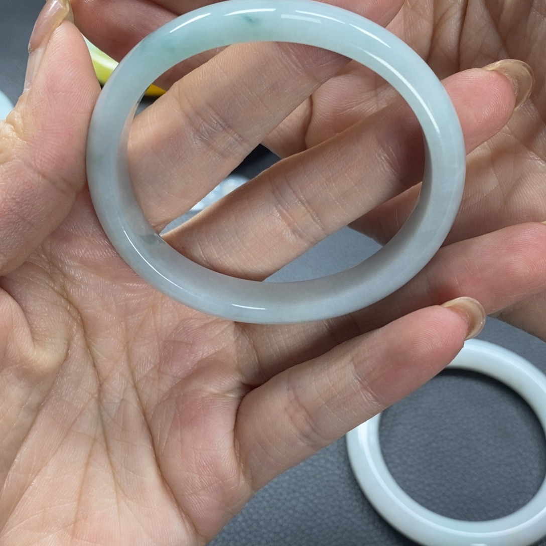 晶***宝翡翠未镶嵌手镯天然翡翠手镯贵妃52.5