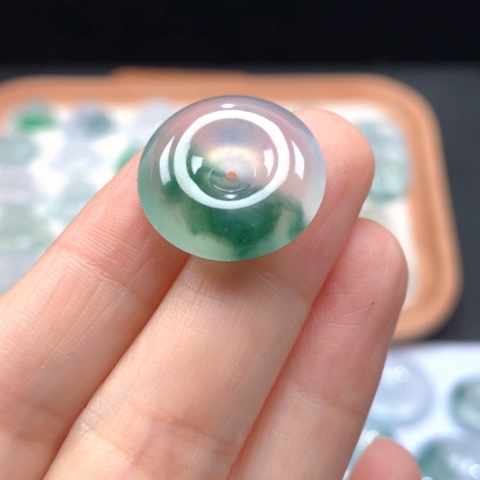 翡翠颈饰未镶嵌高冰飘花厚装平安扣