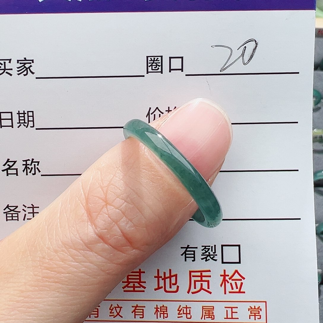 翡翠戒圈未镶嵌翡翠
