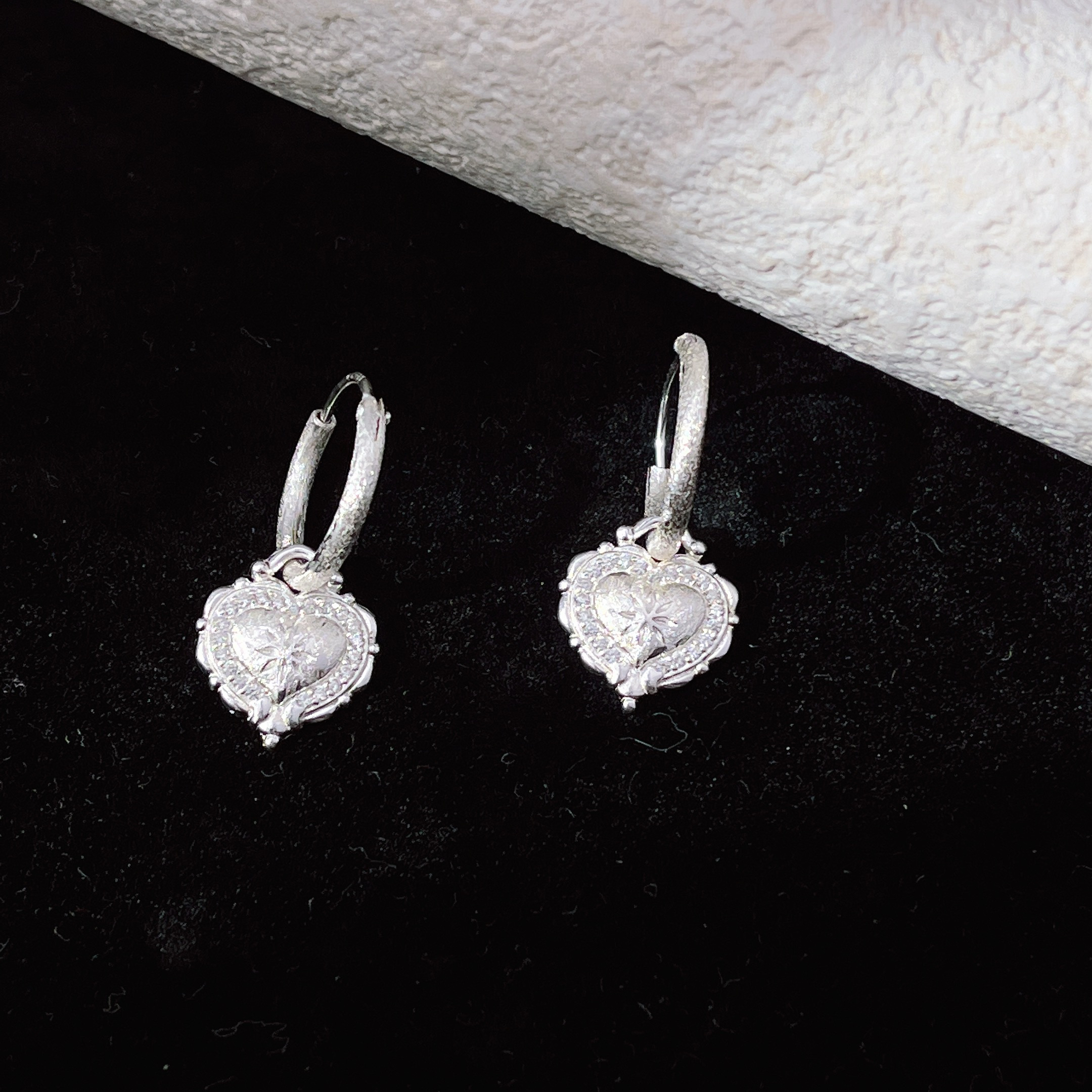 足银合成锆石耳饰 ［爱心］足银990花丝工艺精致耳扣小众设计耳饰