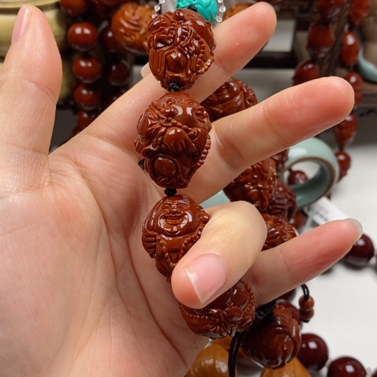 橄榄核吊坠卡**特回血回血