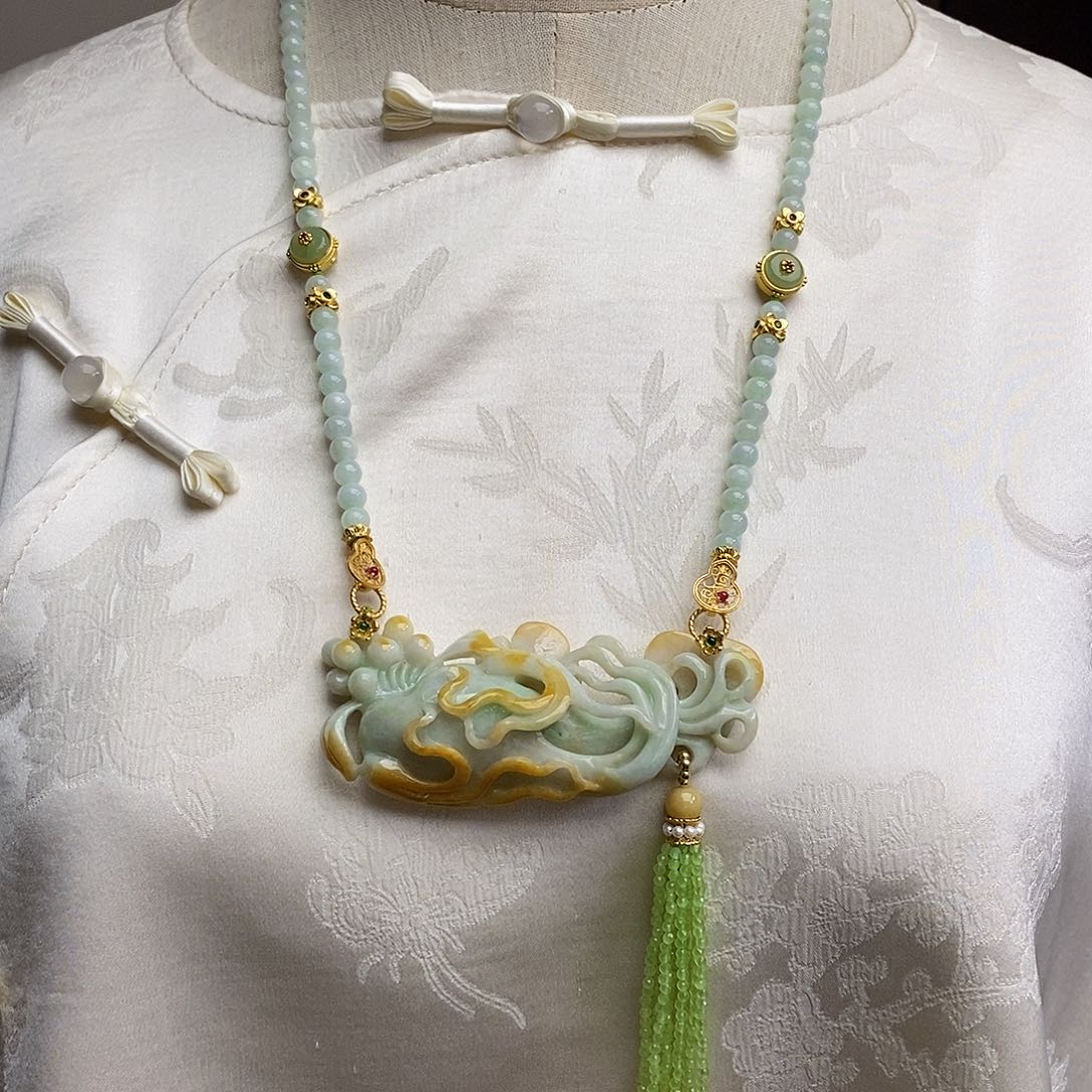 翡翠颈饰未镶嵌天然