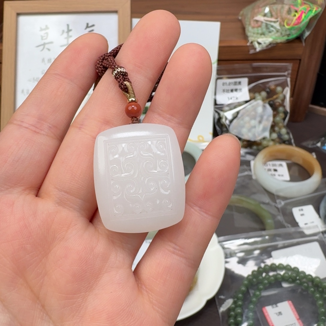 大***啊和田玉未镶嵌颈饰