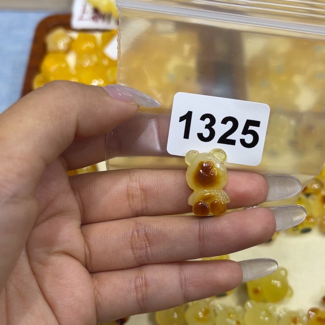 琥珀珠宝奇石未镶嵌