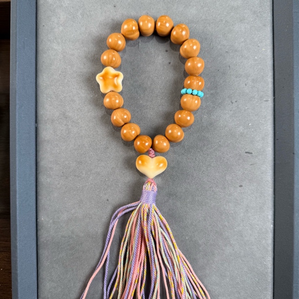 猴头核桃屁桃手持丝滑胖乎乎爱心雕刻精修全品可盘玩文玩16+