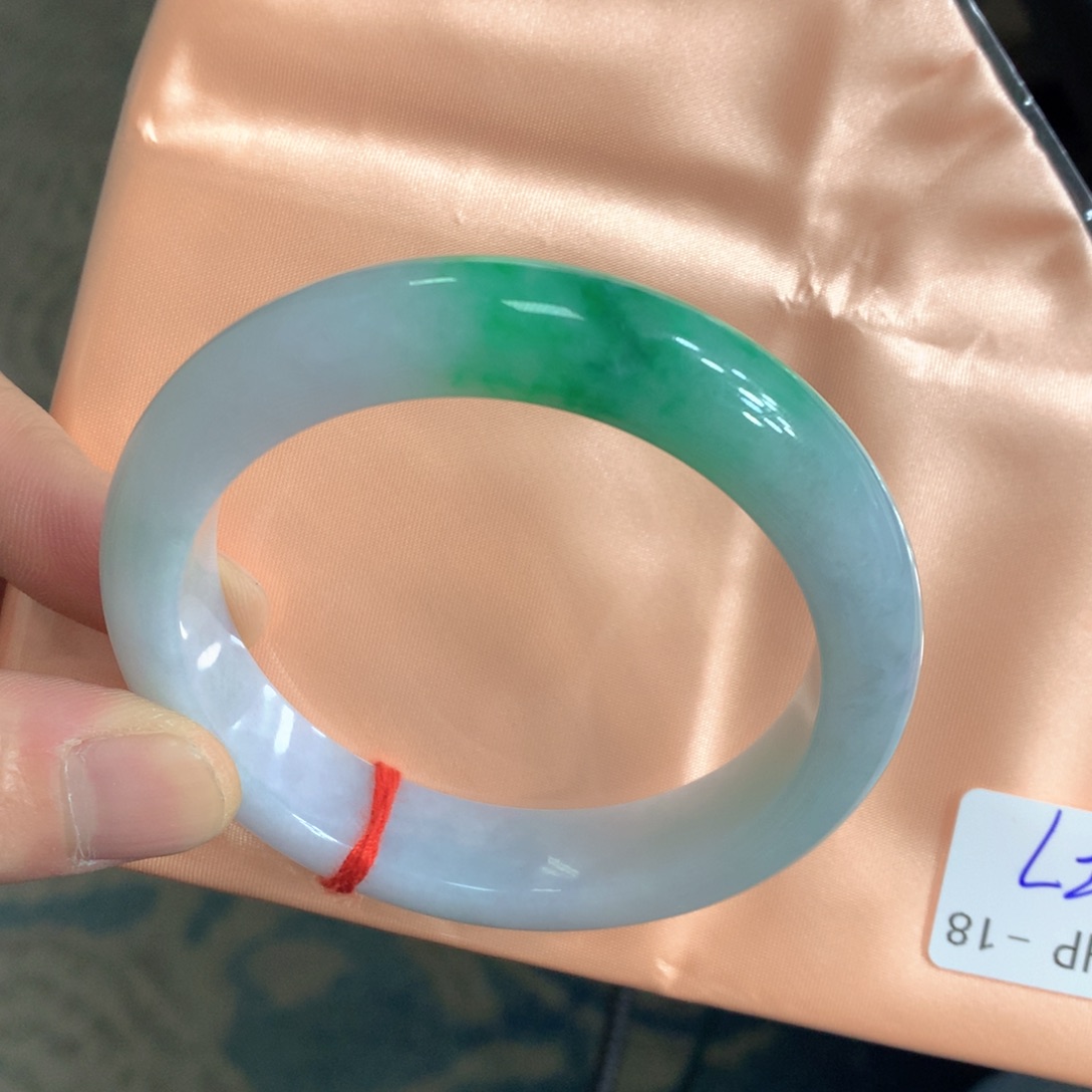 翡翠未镶嵌手镯翡翠
