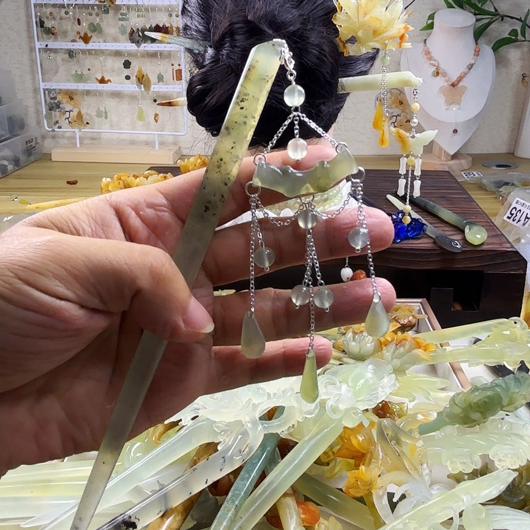 蛇纹石玉发饰合金