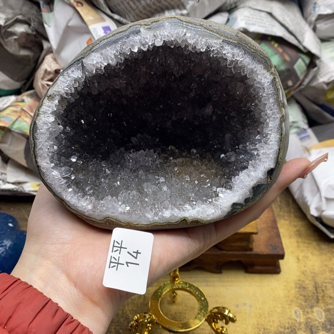 紫晶乌拉圭未镶嵌