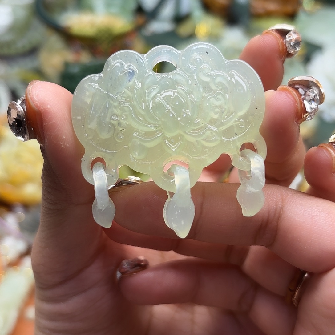 蛇纹石玉合金颈饰